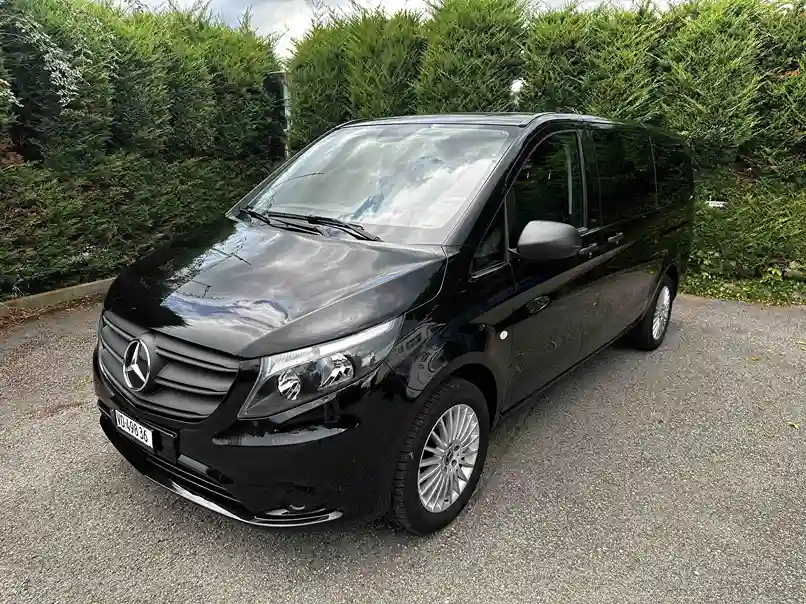 Mercedes Vito 9 place noir